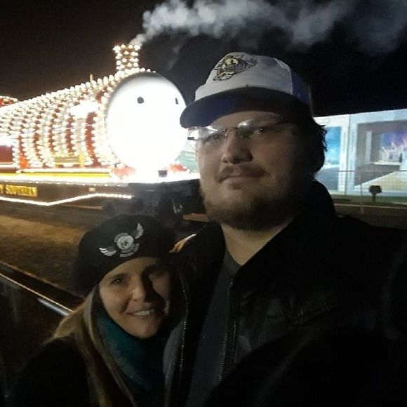 Meet your Posher, Debbie - Picture 1 of 1